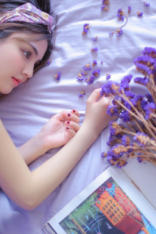 两个黑人挺进校花体内NP在线